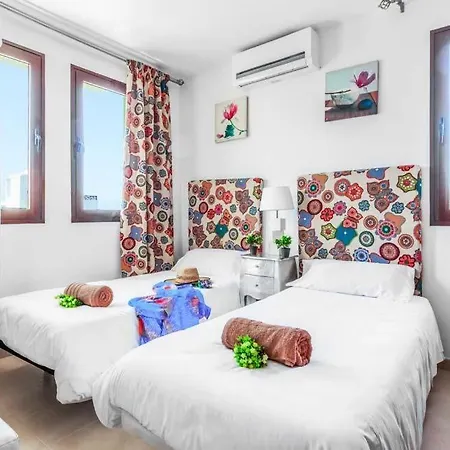 Playa Blanca Sleeps 6 Pool Air Con Wifi * Playa Blanca (Lanzarote)