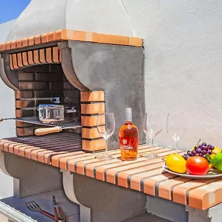 Playa Blanca Sleeps 6 Pool Air Con Wifi Villa Playa Blanca (Lanzarote)
